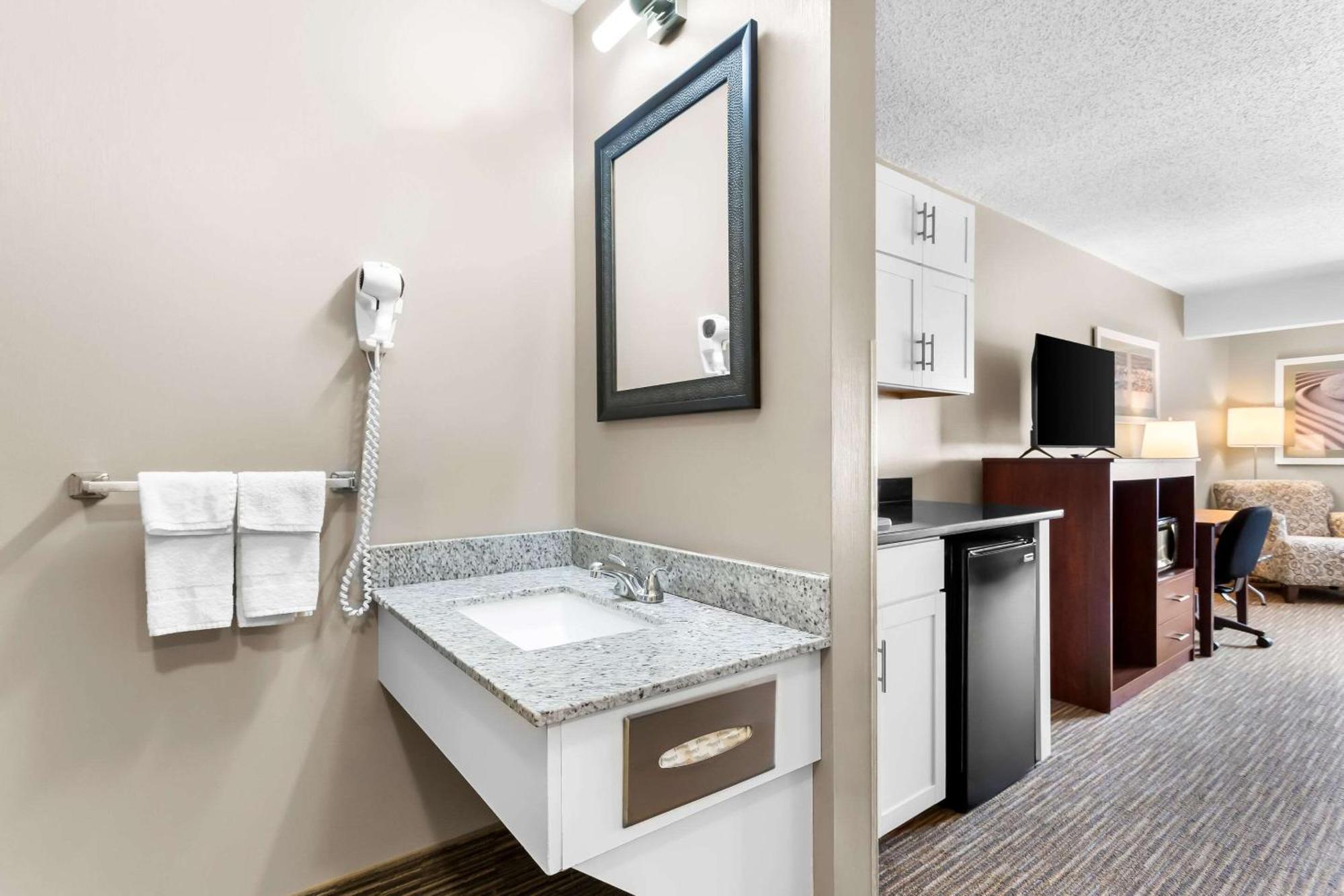 Quality Inn & Suites Gorham Εξωτερικό φωτογραφία