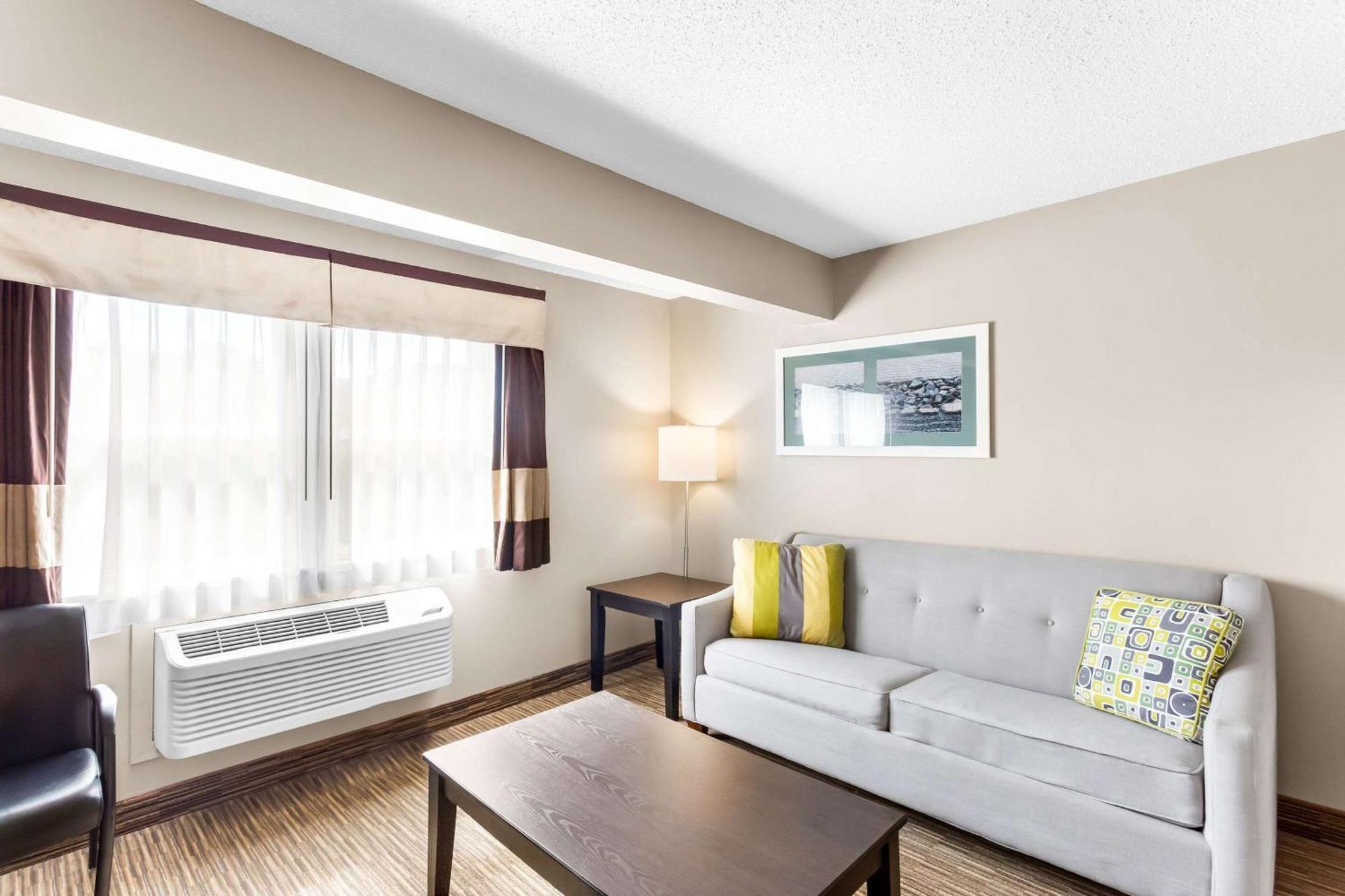 Quality Inn & Suites Gorham Εξωτερικό φωτογραφία